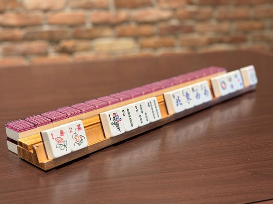 Acrylic and wooden American Mah Jongg racks compared for beginner players