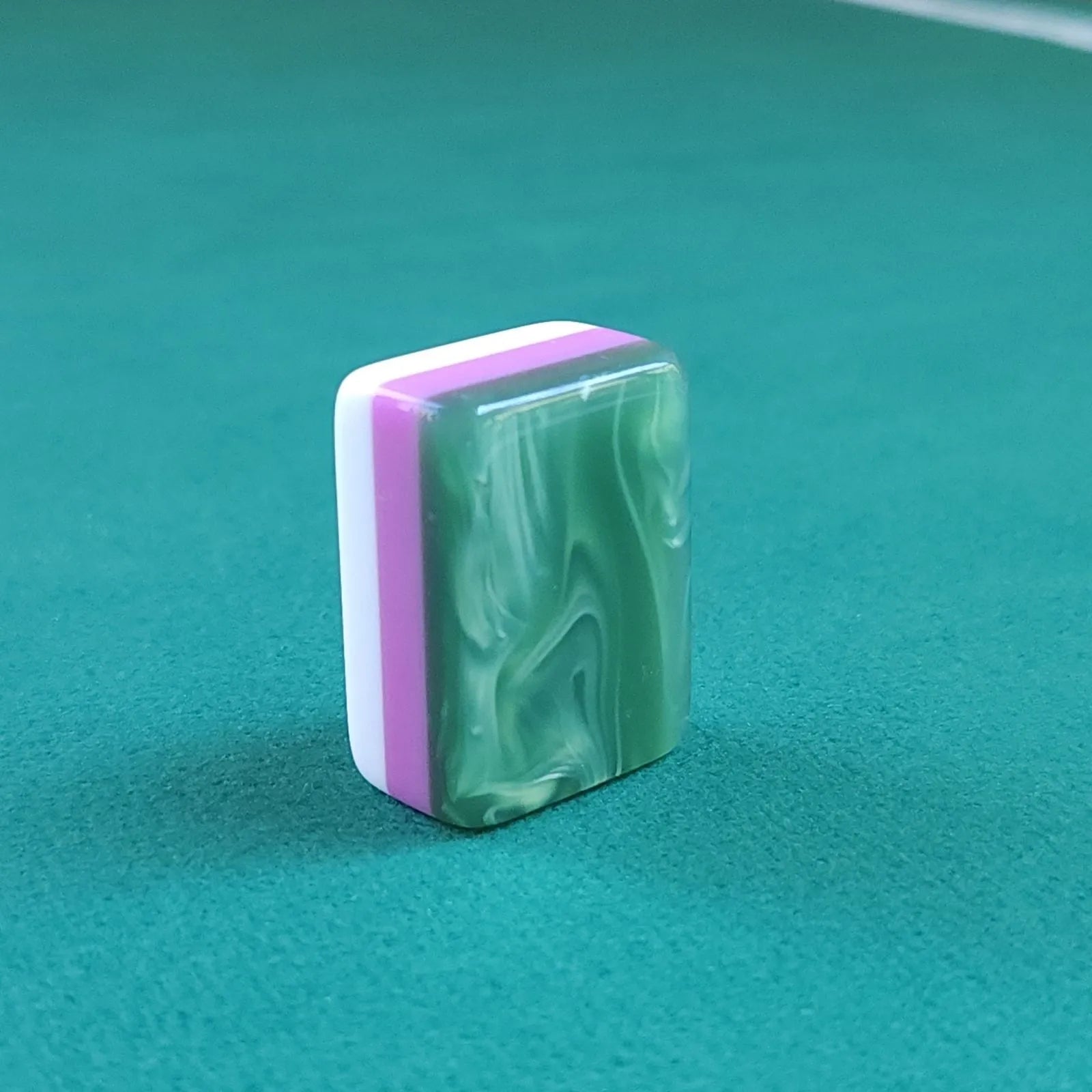 Standing Jade 30MM American Mah Jongg tile showing white face and green side edge