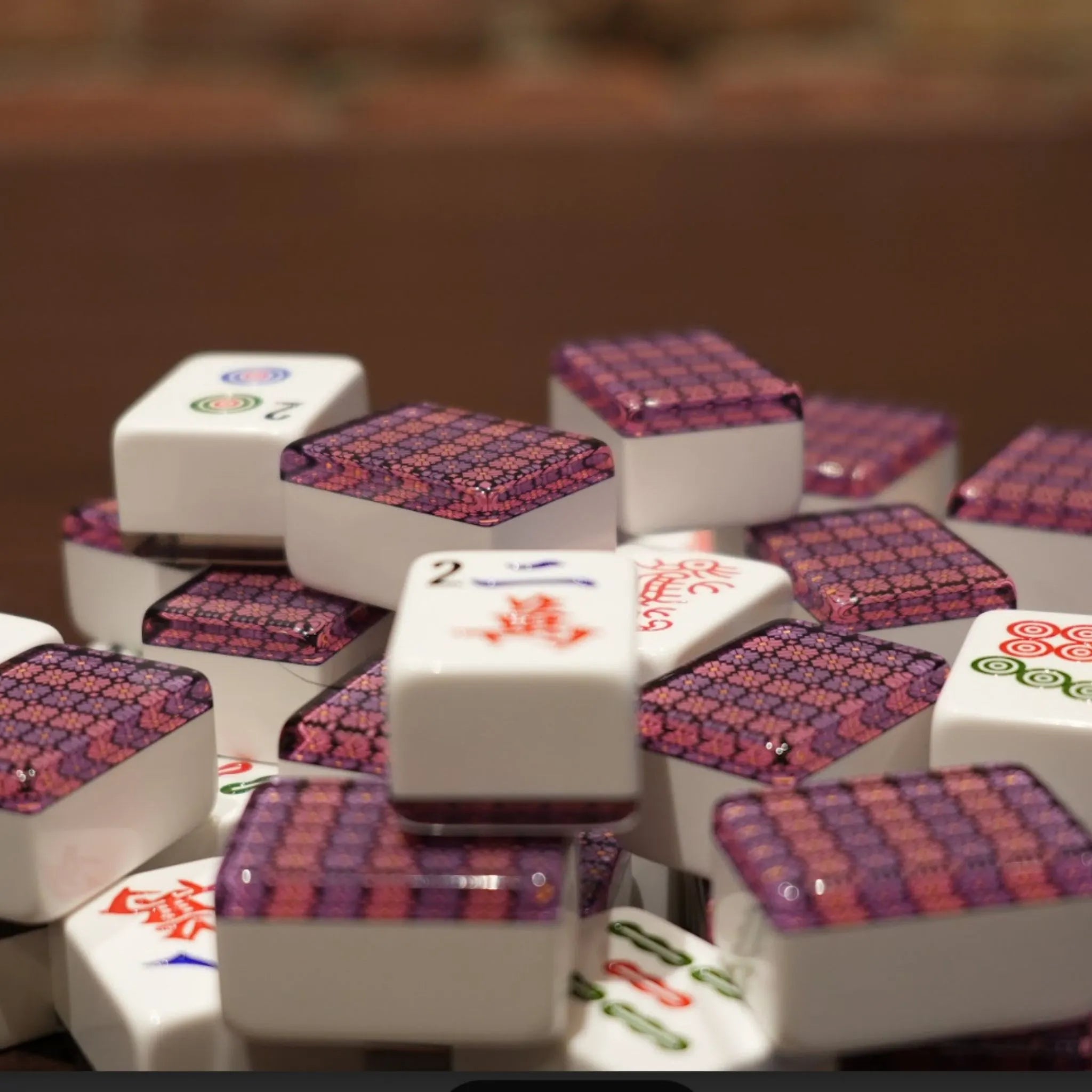 Close-up of Violet Mosaic 36MM automatic Mah Jongg tile pattern